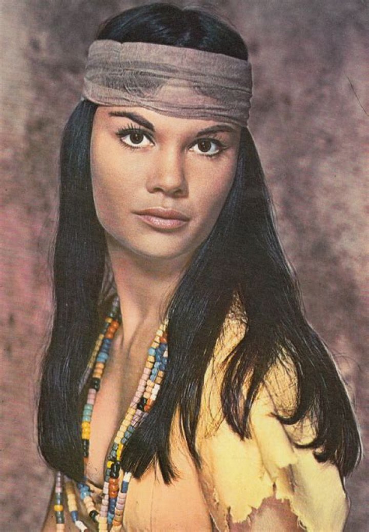 10 Famous Native American Female Celebrities Of All Time