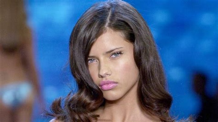 Adriana Lima ·
