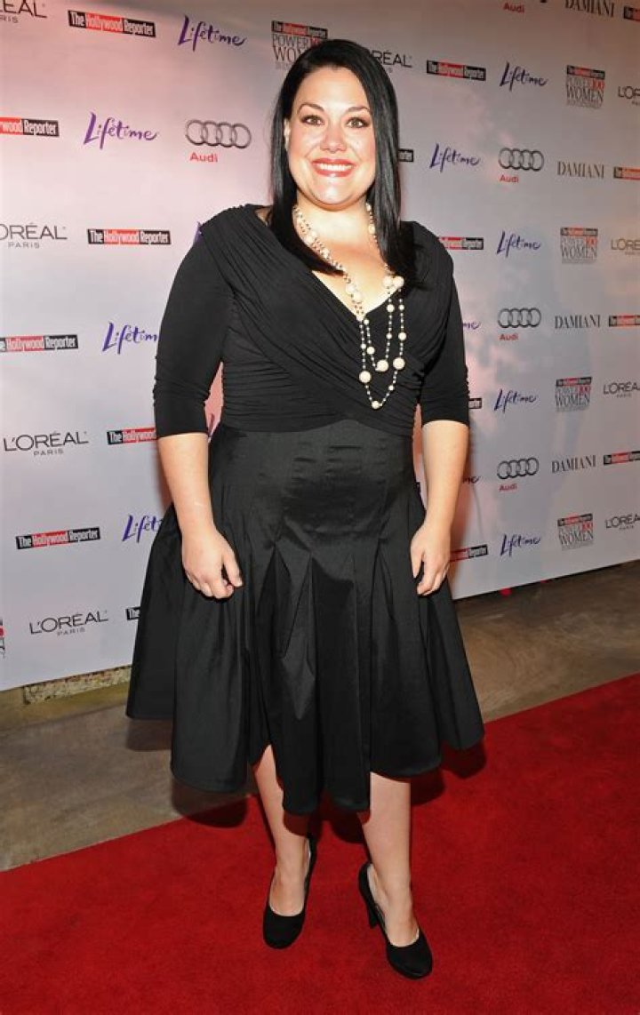 Brooke Elliott ·