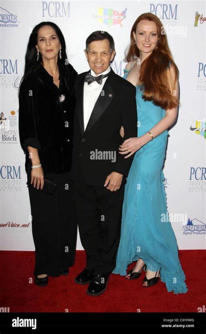 Elizabeth Kucinich Bio, Height, Facts About Dennis Kucinich’s Wife