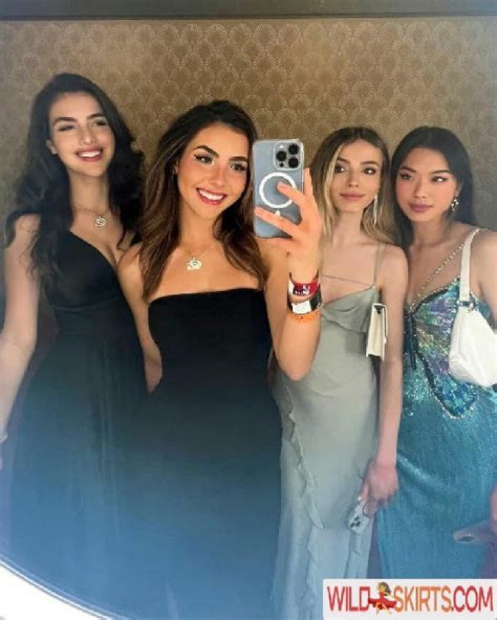 Exploring The "Andrea Botez Nude" Phenomenon