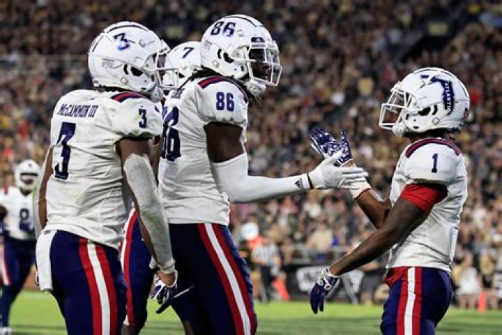 How Mike Norvells contract and the hiring of Willie Taggart at FAU both impact Florida State
