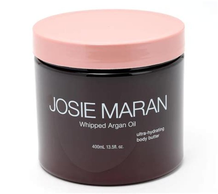 Josie Maran |