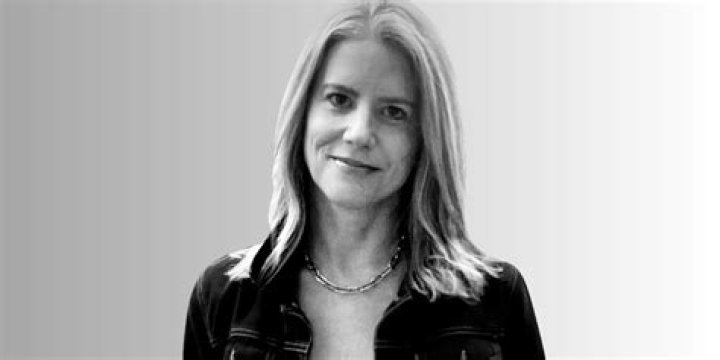 Kirsten Powers - Radiant Engagement Unveils Enduring Love