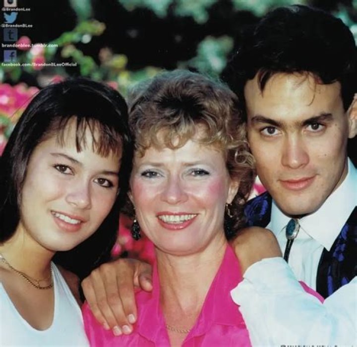 Linda Lee Cadwell – Biography, Wife, Children, Age, Net Worth, Is She Dead?