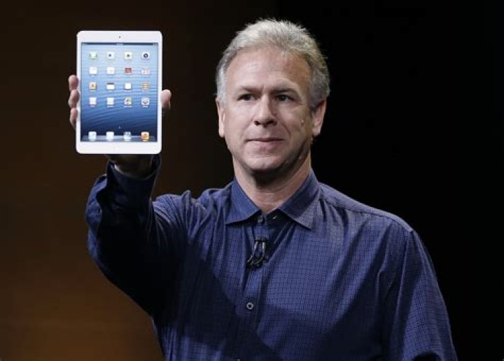 Phil Schiller ·