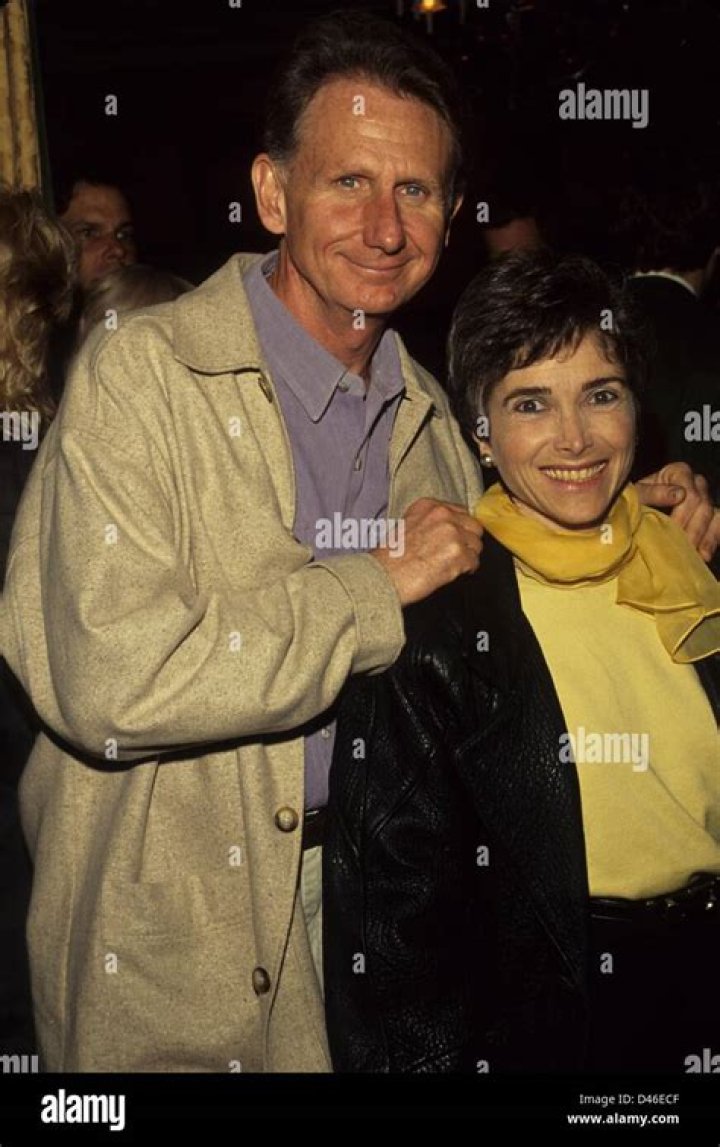 Rene Auberjonois Biography, Age, Height, Wife, Net Worth, Family