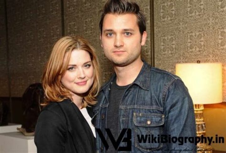This is Us Alexandra Breckenridge Wiki, Bio, Age, Height, Husband, Net Worth 2020!!