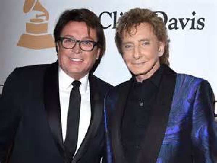 Unveiling Barry Manilow's Fortune And Enduring Legacy