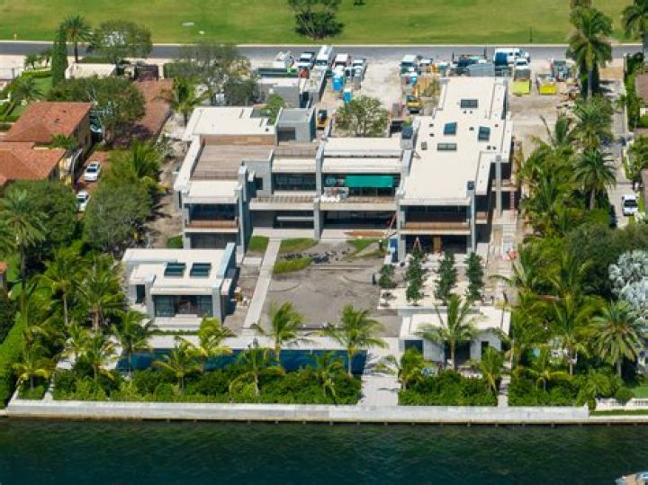 Unveiling The Secrets Of Tom Brady's Luxurious Mansion